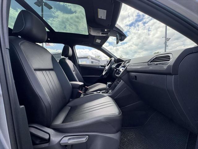 2022 Volkswagen Tiguan 2.0T SE R-Line Black