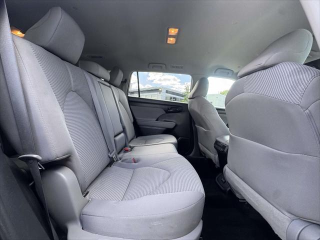2022 Toyota Highlander LE