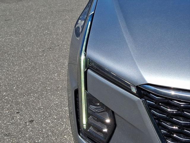 2024 Cadillac XT4 AWD Premium Luxury