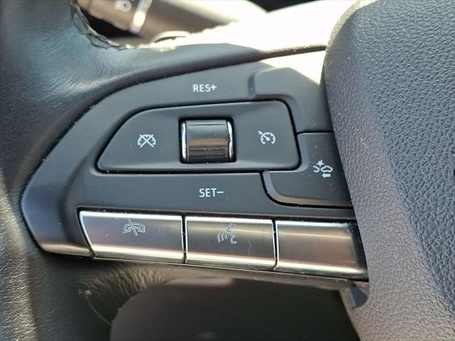 2024 Cadillac XT4 AWD Premium Luxury