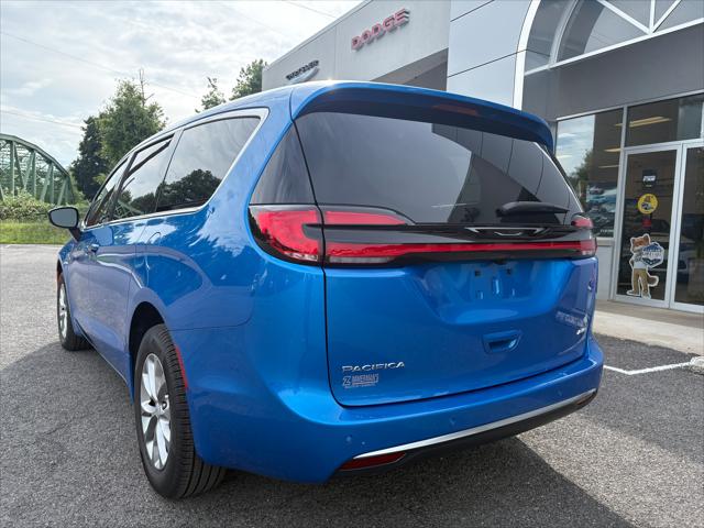 2027 Chrysler Pacifica Select AWD