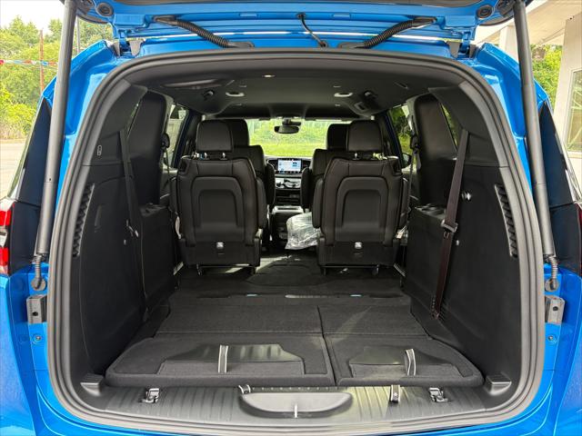 2027 Chrysler Pacifica Select AWD