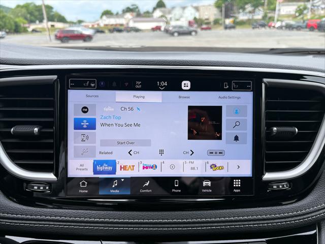 2027 Chrysler Pacifica Select AWD