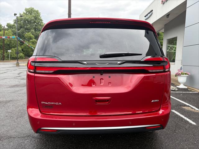 2027 Chrysler Pacifica Select AWD