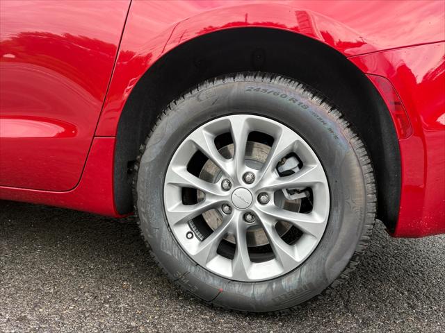 2027 Chrysler Pacifica Select AWD