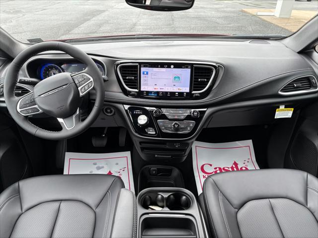 2027 Chrysler Pacifica Select AWD