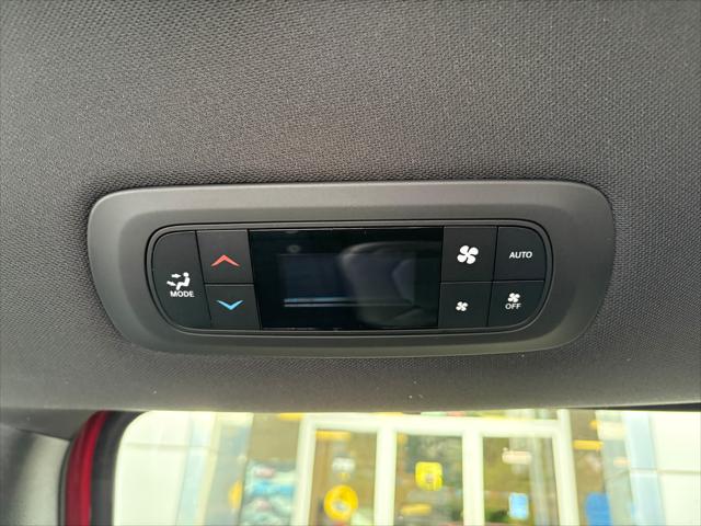 2027 Chrysler Pacifica Select AWD