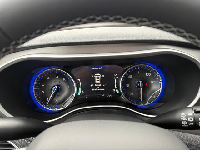 2027 Chrysler Pacifica Select AWD