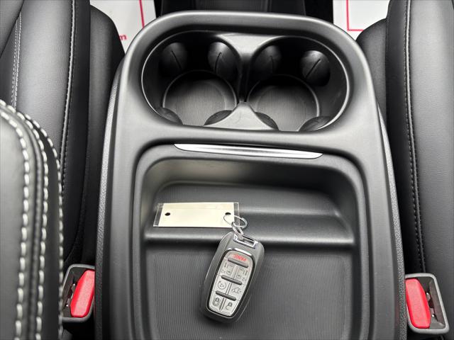 2027 Chrysler Pacifica Select AWD