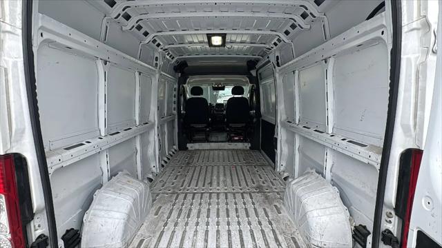 2025 Ram ProMaster 2500 Cargo Van Tradesman High Roof 159" WB w/Pass Seat