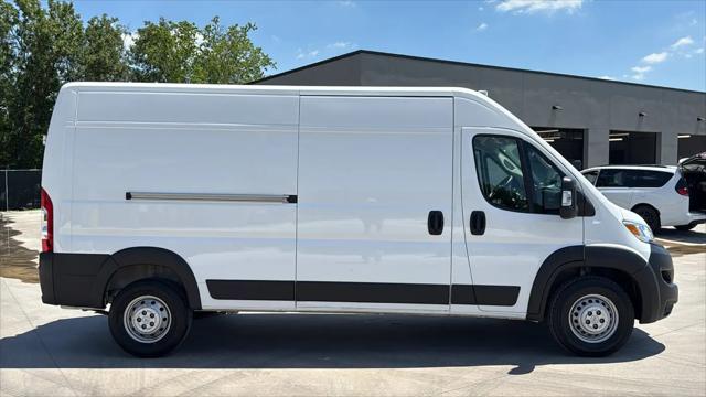 2025 Ram ProMaster 2500 Cargo Van Tradesman High Roof 159" WB w/Pass Seat