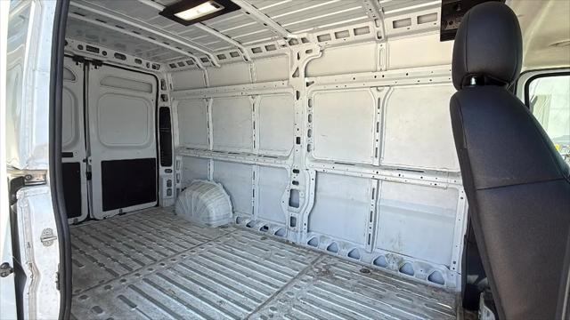 2025 Ram ProMaster 2500 Cargo Van Tradesman High Roof 159" WB w/Pass Seat