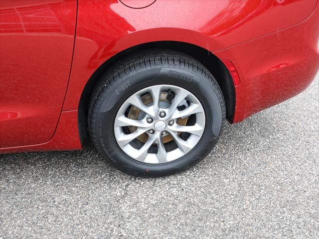 2027 Chrysler Pacifica PACIFICA SELECT AWD
