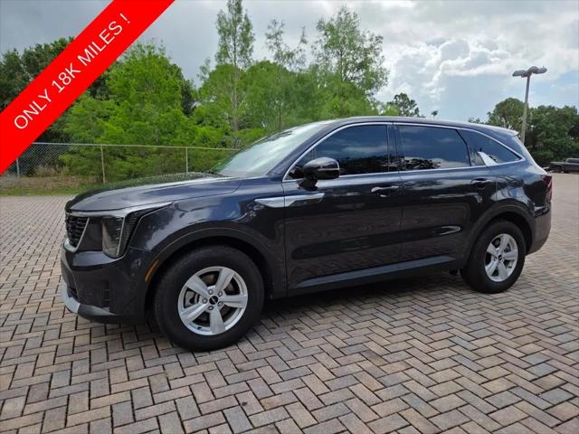 2025 Kia Sorento LX