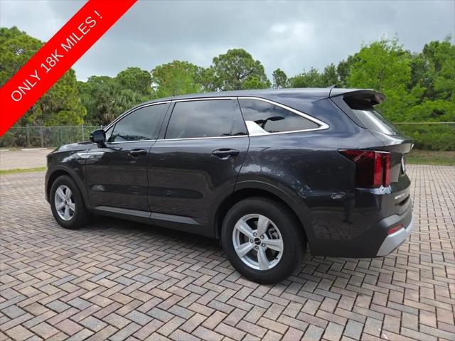 2025 Kia Sorento LX