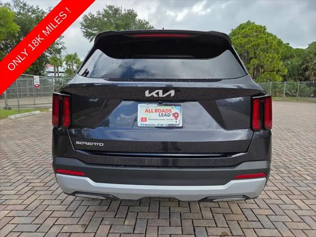 2025 Kia Sorento LX