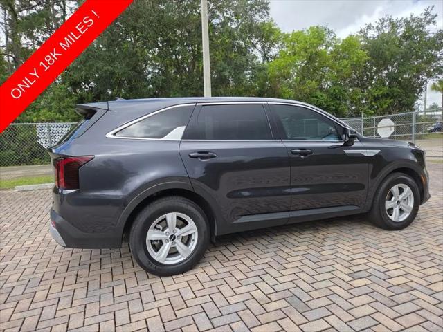 2025 Kia Sorento LX