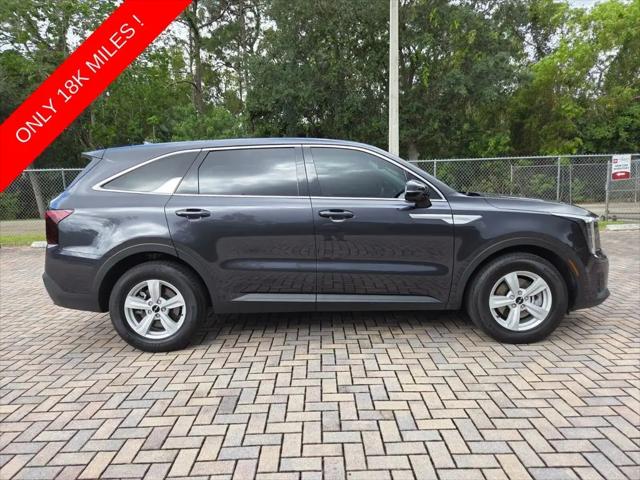 2025 Kia Sorento LX