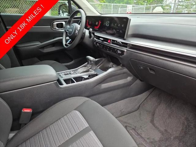 2025 Kia Sorento LX