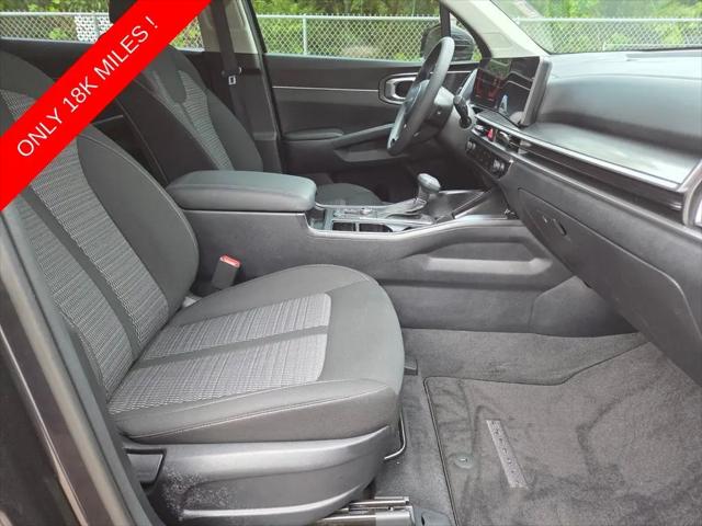 2025 Kia Sorento LX