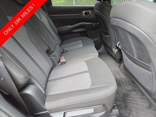 2025 Kia Sorento LX