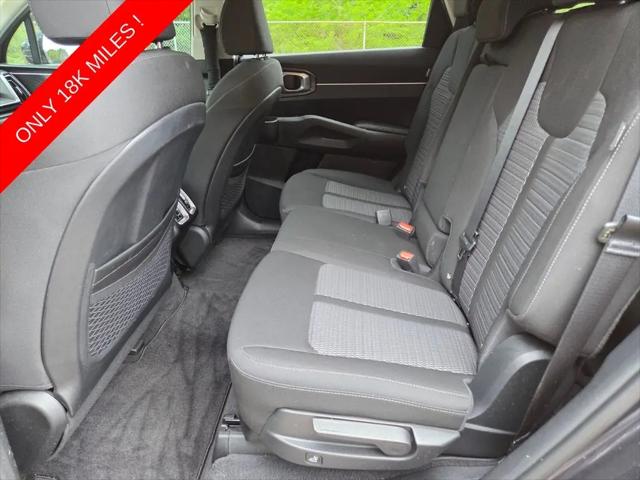 2025 Kia Sorento LX