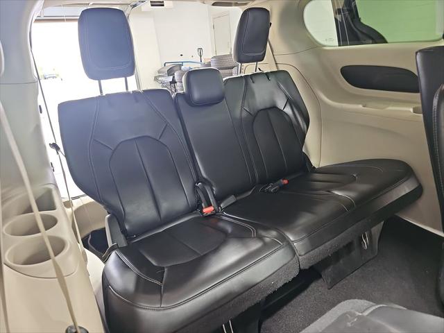 2023 Chrysler Pacifica Hybrid Touring L
