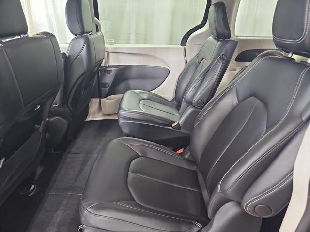 2023 Chrysler Pacifica Hybrid Touring L