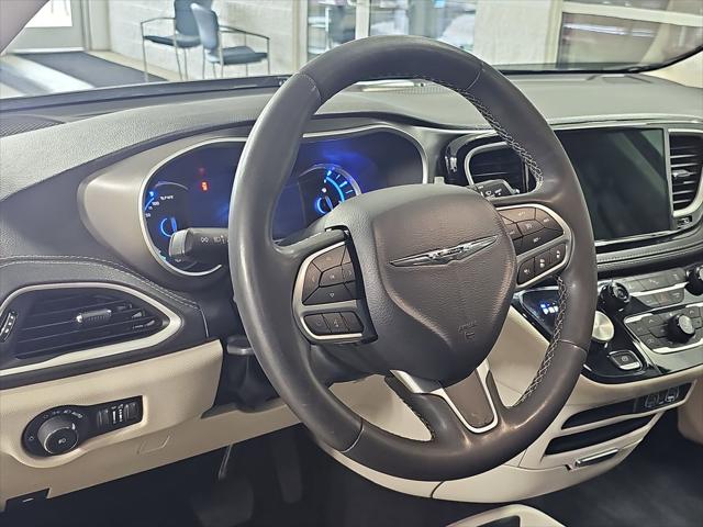 2023 Chrysler Pacifica Hybrid Touring L