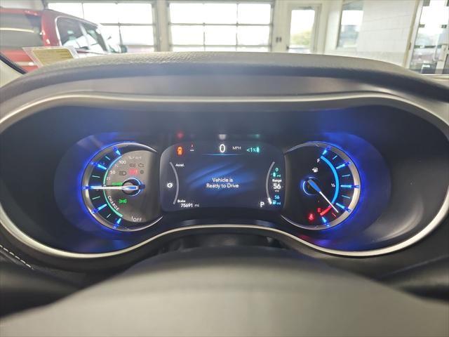 2023 Chrysler Pacifica Hybrid Touring L