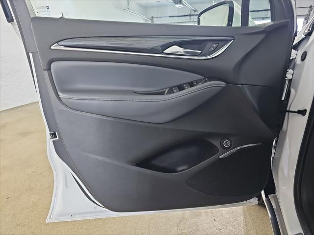 2023 Buick Enclave Essence AWD