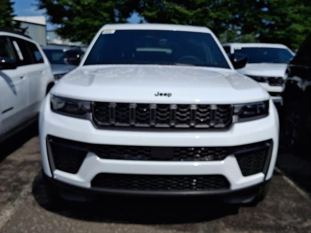 2026 Jeep Grand Cherokee GRAND CHEROKEE LAREDO ALTITUDE 4X4 2026 Jeep Grand Cherokee GRAND CHEROKEE LAREDO ALTITUDE 4X4