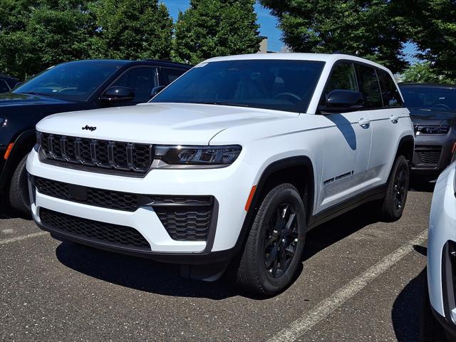 2026 Jeep Grand Cherokee GRAND CHEROKEE LAREDO ALTITUDE 4X4 2026 Jeep Grand Cherokee GRAND CHEROKEE LAREDO ALTITUDE 4X4