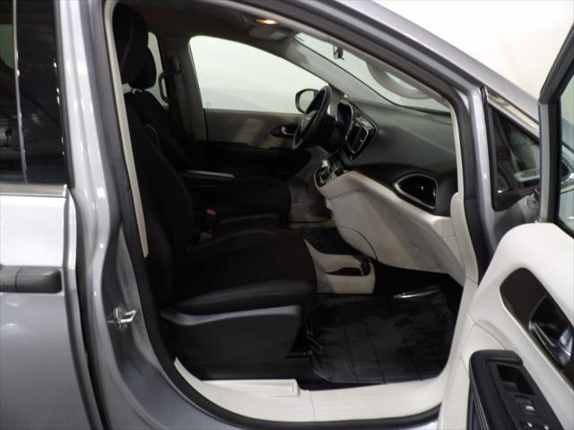 2021 Chrysler Voyager L