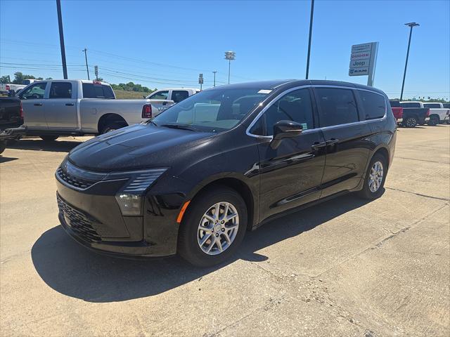 2027 Chrysler Pacifica Select for sale in Jasper, IN