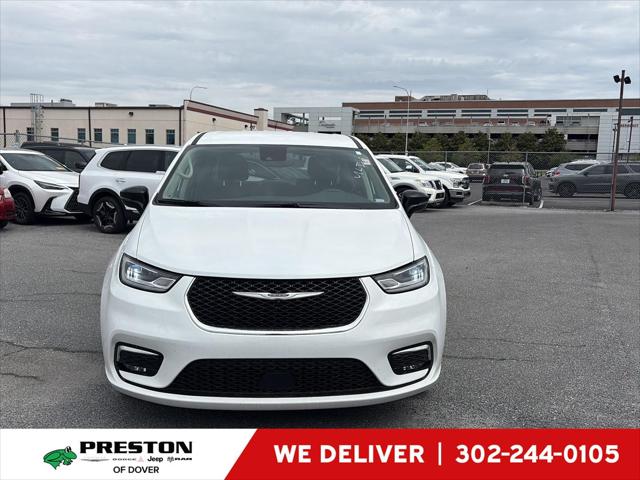 2024 Chrysler Pacifica Hybrid Select 2024 Chrysler Pacifica Hybrid Select
