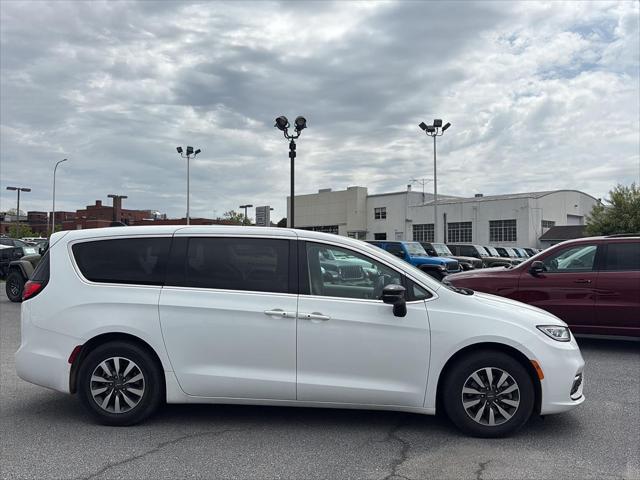 2024 Chrysler Pacifica Hybrid Select 2024 Chrysler Pacifica Hybrid Select