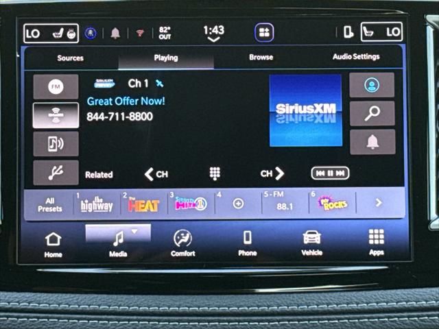 2027 Chrysler Pacifica Select