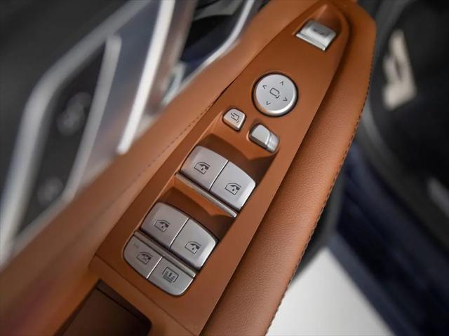 2025 BMW X7 M60i