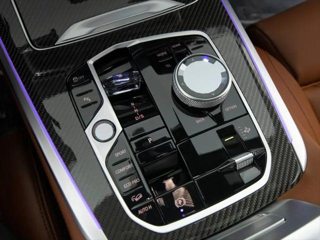2025 BMW X7 M60i
