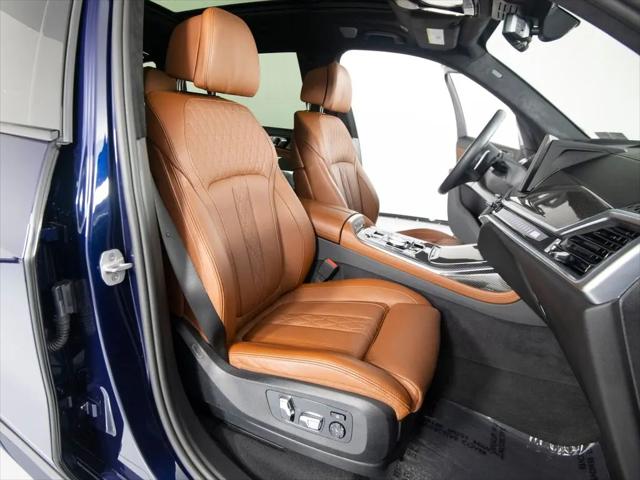 2025 BMW X7 M60i