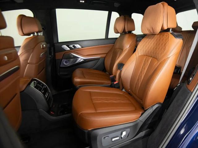 2025 BMW X7 M60i