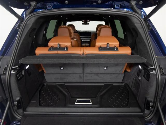 2025 BMW X7 M60i