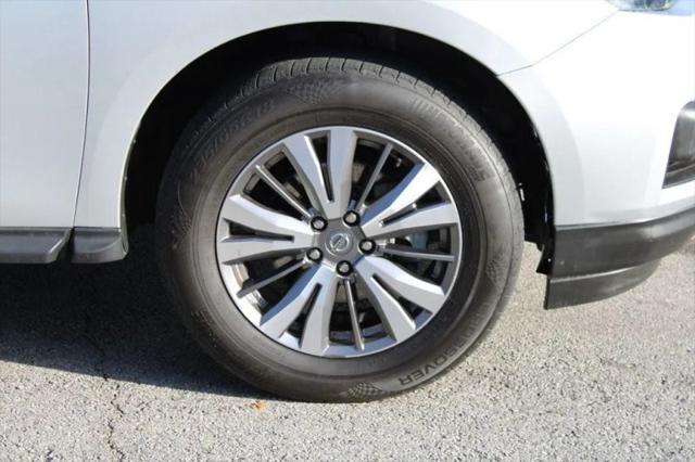 2020 Nissan Pathfinder SL 2WD