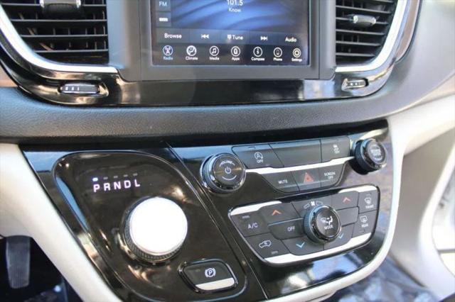2020 Chrysler Voyager LXI
