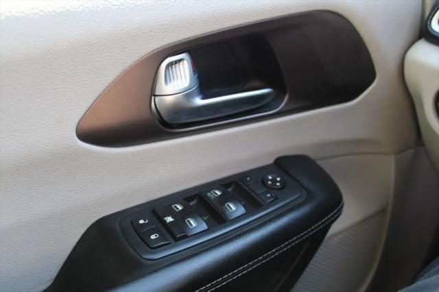2020 Chrysler Voyager LXI