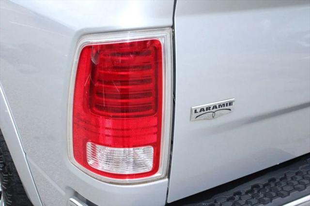 2017 Ram 1500 Laramie Crew Cab 4x4 5'7" Box