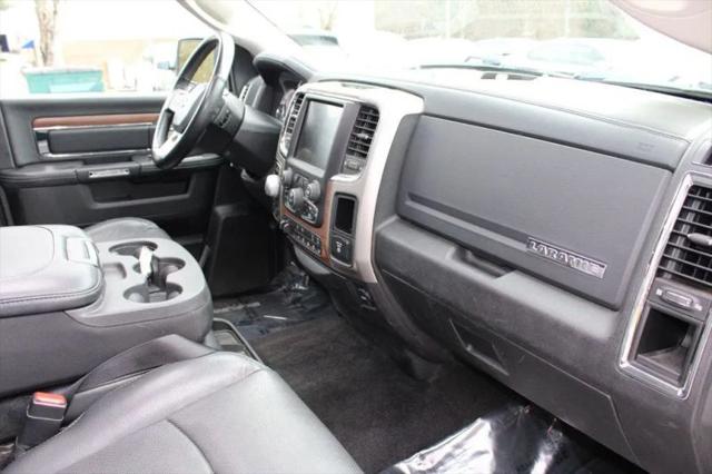 2017 Ram 1500 Laramie Crew Cab 4x4 5'7" Box