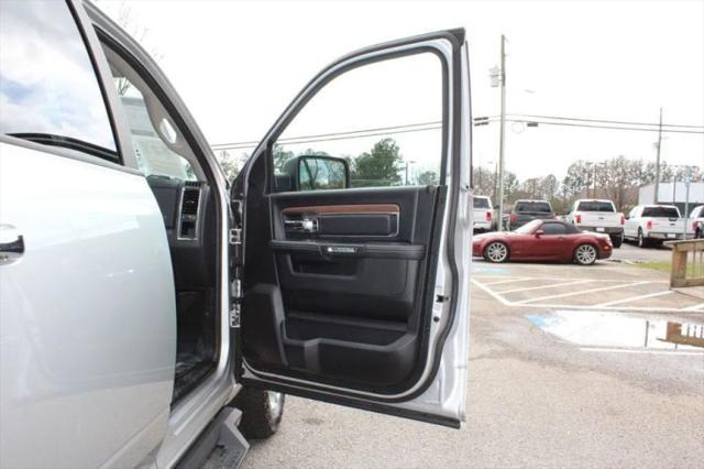 2017 Ram 1500 Laramie Crew Cab 4x4 5'7" Box