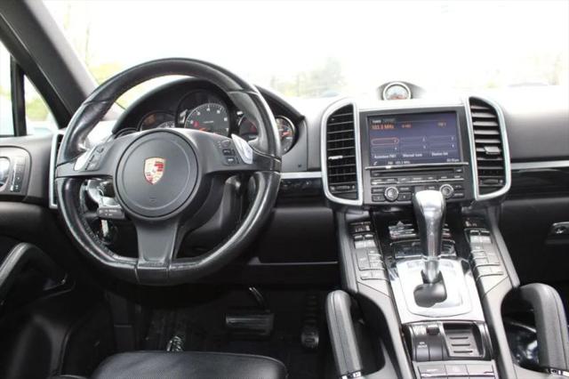 2014 Porsche Cayenne Platinum Edition